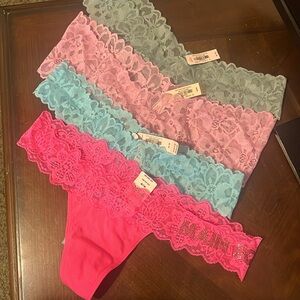 4pk medium Victoria’s Secret panties